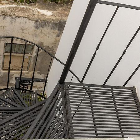 Elizabeth'S Small Apartment Naxos City エクステリア 写真
