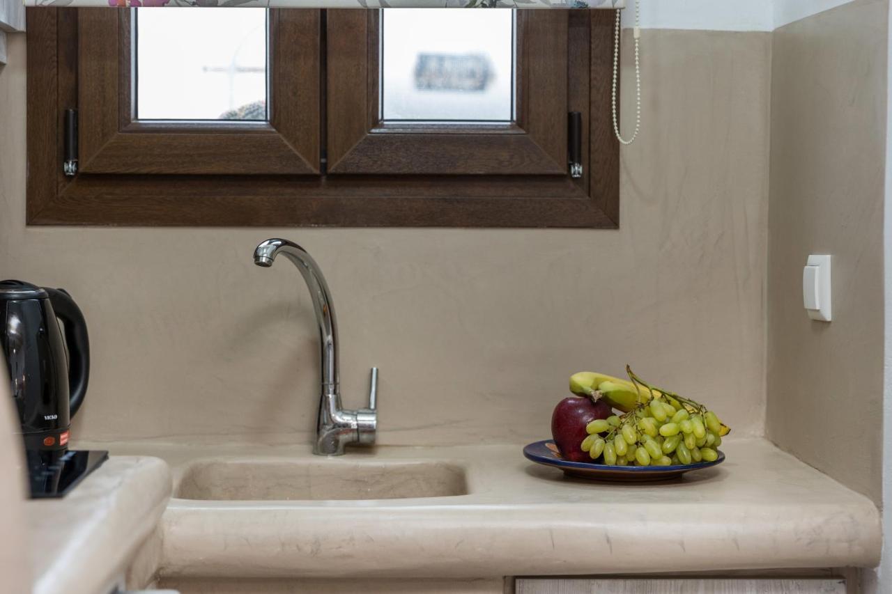 Elizabeth'S Small Apartment Naxos City エクステリア 写真